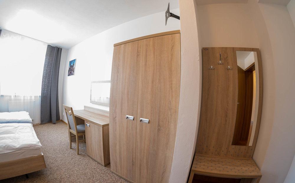 ワルシャワ パトラ Bed & Breakfast エクステリア 写真