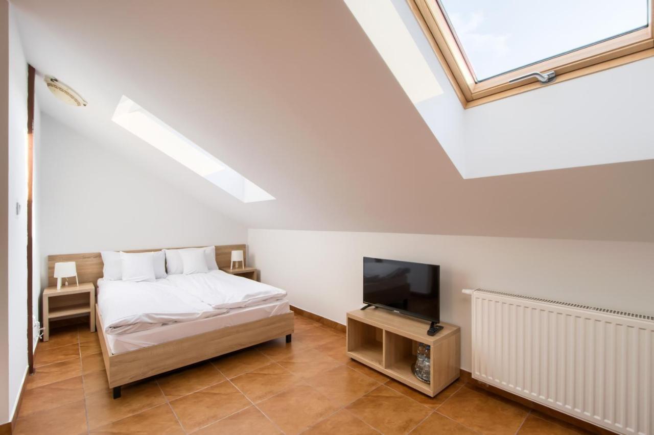 ワルシャワ パトラ Bed & Breakfast エクステリア 写真