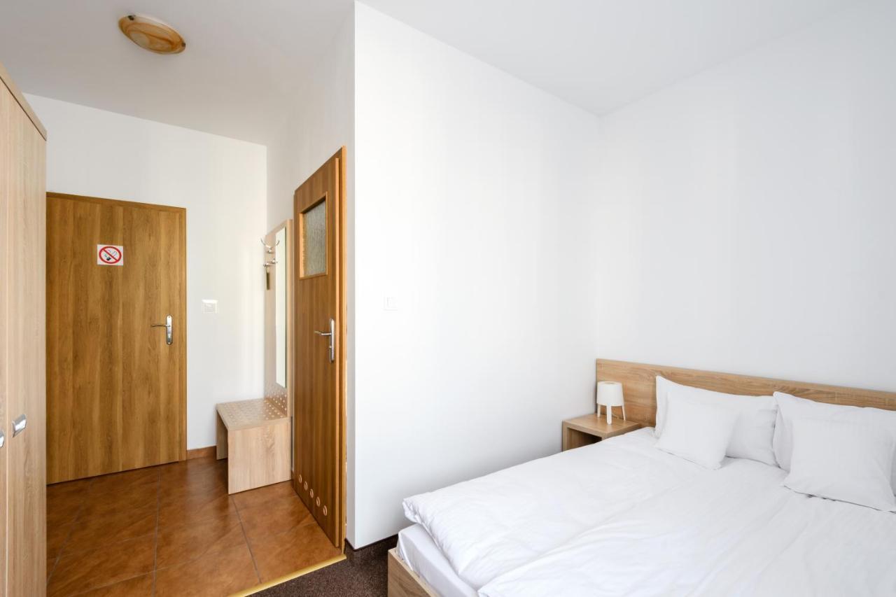 ワルシャワ パトラ Bed & Breakfast エクステリア 写真
